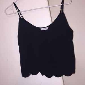 Cropped scallop tank